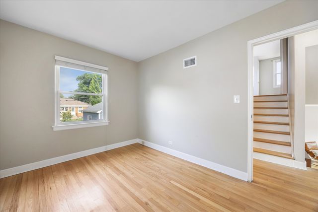 631 S Ashland Avenue, La Grange, IL 60525