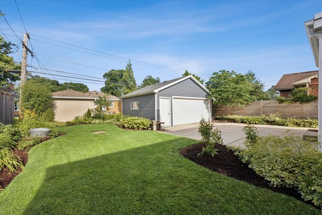 631 S Ashland Avenue, La Grange, IL 60525