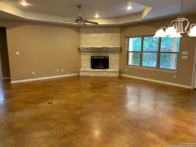 8729 FAIR OAKS PKWY, Fair Oaks Ranch, TX 78015