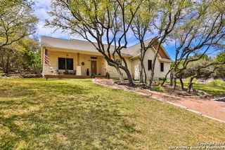 8729 FAIR OAKS PKWY, Fair Oaks Ranch, TX 78015