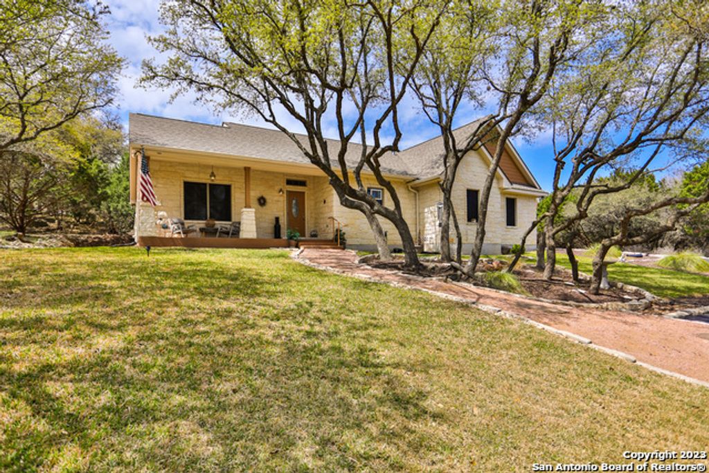 8729 FAIR OAKS PKWY, Fair Oaks Ranch, TX 78015