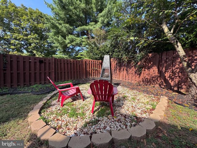 131 SENECA RIDGE DR, Sterling, VA 20164
