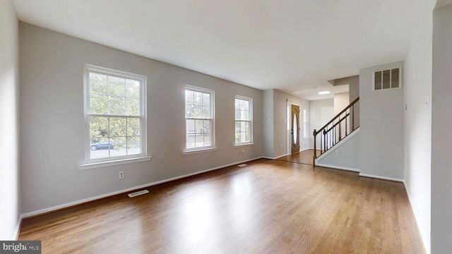131 SENECA RIDGE DR, Sterling, VA 20164