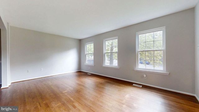 131 SENECA RIDGE DR, Sterling, VA 20164