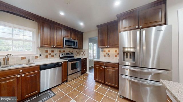 131 SENECA RIDGE DR, Sterling, VA 20164