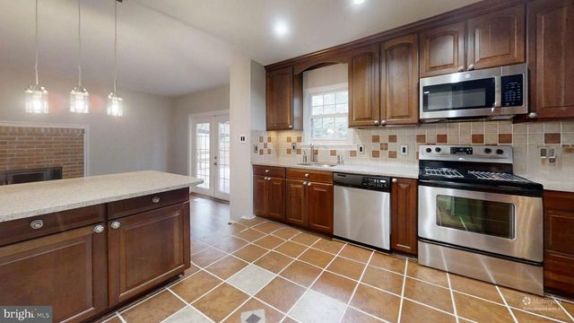 131 SENECA RIDGE DR, Sterling, VA 20164
