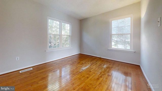 131 SENECA RIDGE DR, Sterling, VA 20164