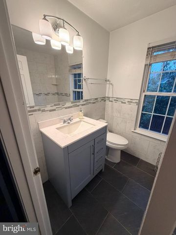 131 SENECA RIDGE DR, Sterling, VA 20164