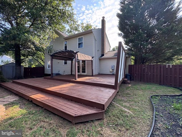 131 SENECA RIDGE DR, Sterling, VA 20164