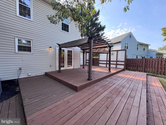 131 SENECA RIDGE DR, Sterling, VA 20164