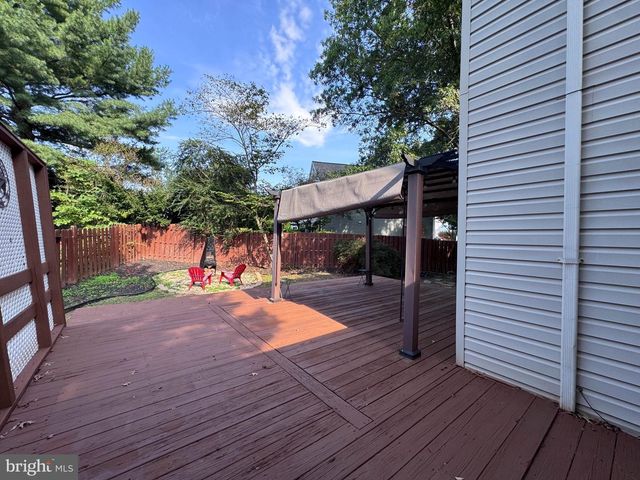 131 SENECA RIDGE DR, Sterling, VA 20164
