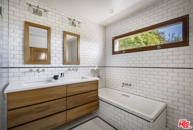 2781 Westshire Drive, Los Angeles, CA 90068