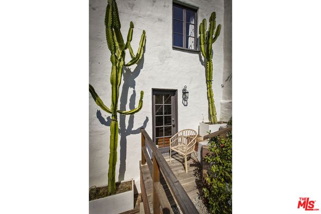 2781 Westshire Drive, Los Angeles, CA 90068