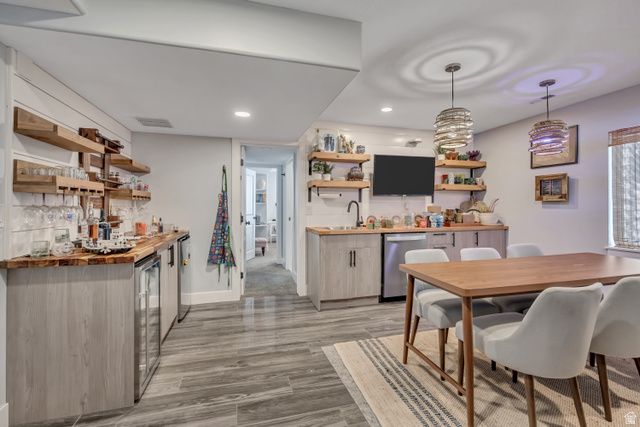 8223 S 1000 E, Sandy, UT 84094