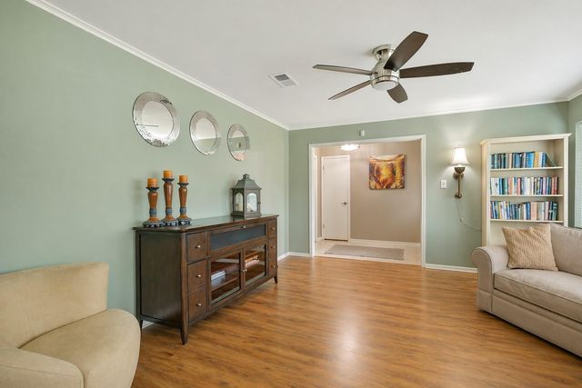 16407 Clearcrest Drive, Houston, TX 77059