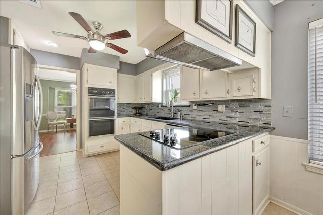 16407 Clearcrest Drive, Houston, TX 77059