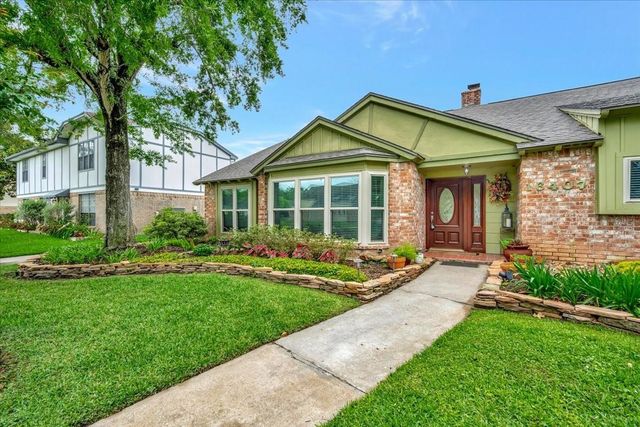 16407 Clearcrest Drive, Houston, TX 77059