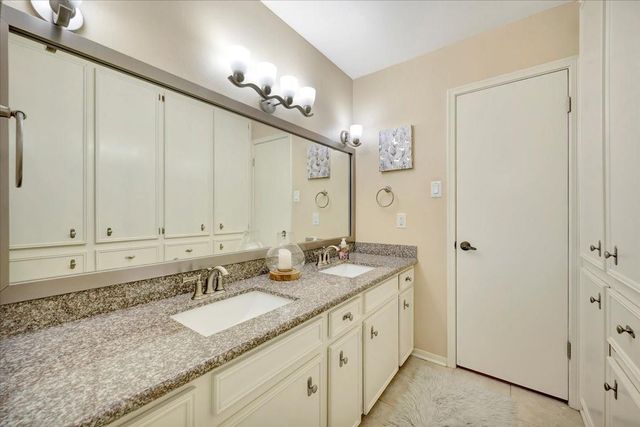 16407 Clearcrest Drive, Houston, TX 77059