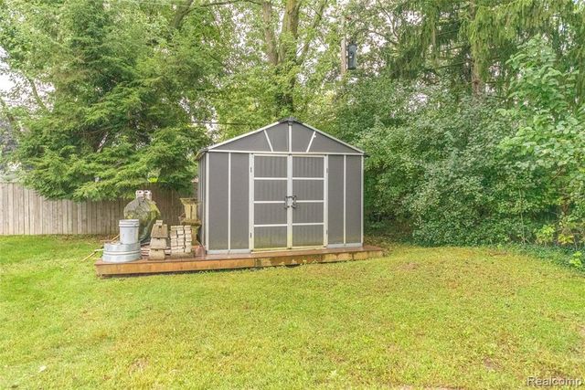 35249 Gary Street, Farmington Hills, MI 48331