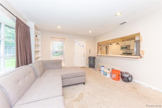 35249 Gary Street, Farmington Hills, MI 48331