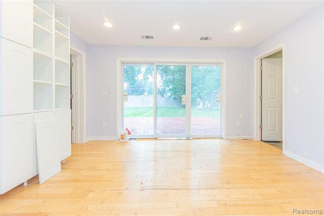 35249 Gary Street, Farmington Hills, MI 48331