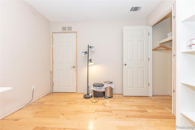 35249 Gary Street, Farmington Hills, MI 48331