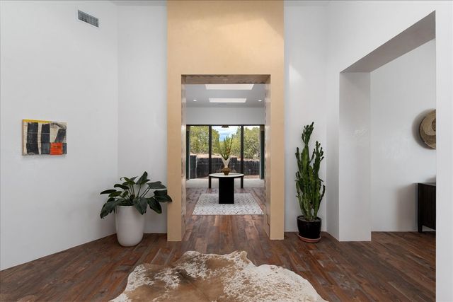 23 Windridge Circle, Santa Fe, NM 87506