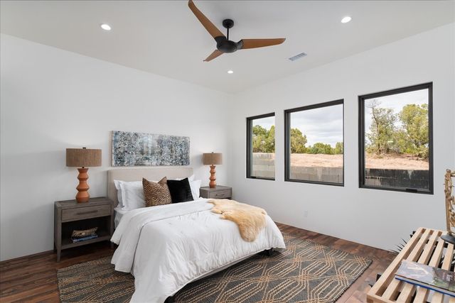 23 Windridge Circle, Santa Fe, NM 87506
