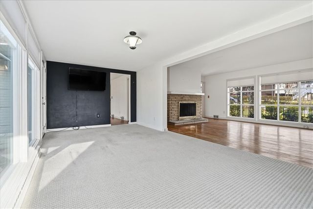 1106 Gilchrest Dr, Wilkins Twp, PA 15235