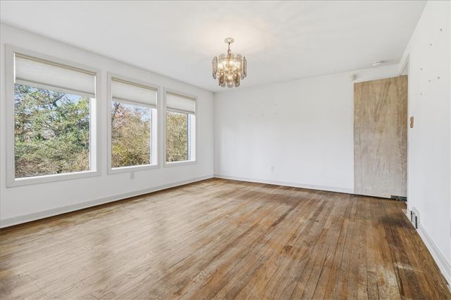 1106 Gilchrest Dr, Wilkins Twp, PA 15235