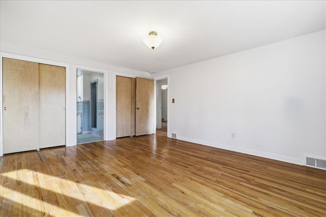 1106 Gilchrest Dr, Wilkins Twp, PA 15235