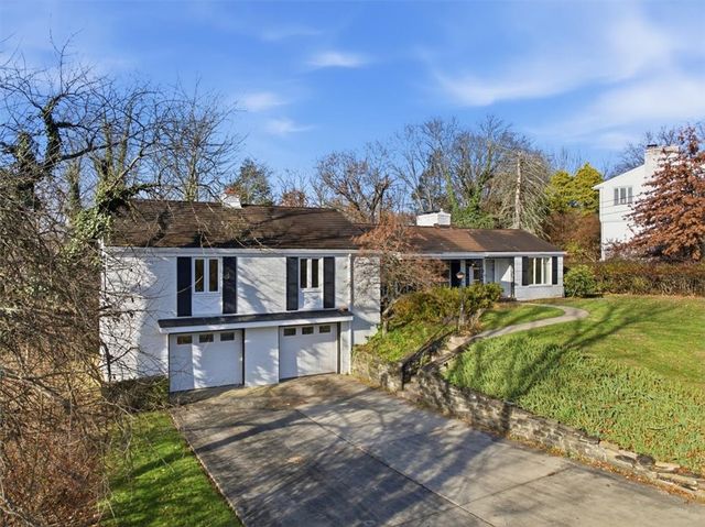 1106 Gilchrest Dr, Wilkins Twp, PA 15235