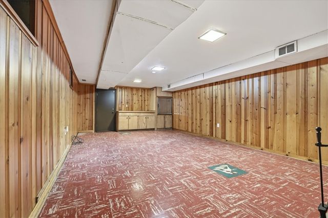 1106 Gilchrest Dr, Wilkins Twp, PA 15235