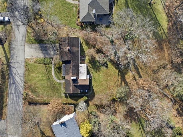 1106 Gilchrest Dr, Wilkins Twp, PA 15235