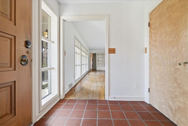 1106 Gilchrest Dr, Wilkins Twp, PA 15235