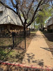 2219 E 67th Street 1304, Tulsa, OK 74136