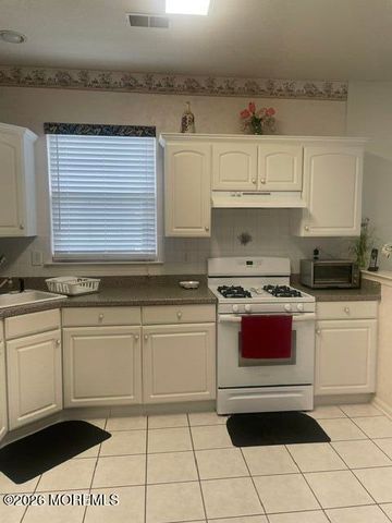 42 Spring Meadow Drive, Lakewood, NJ 08701