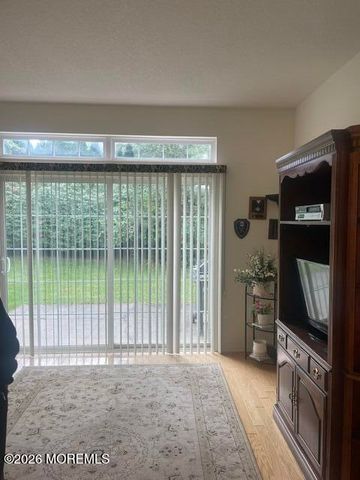 42 Spring Meadow Drive, Lakewood, NJ 08701