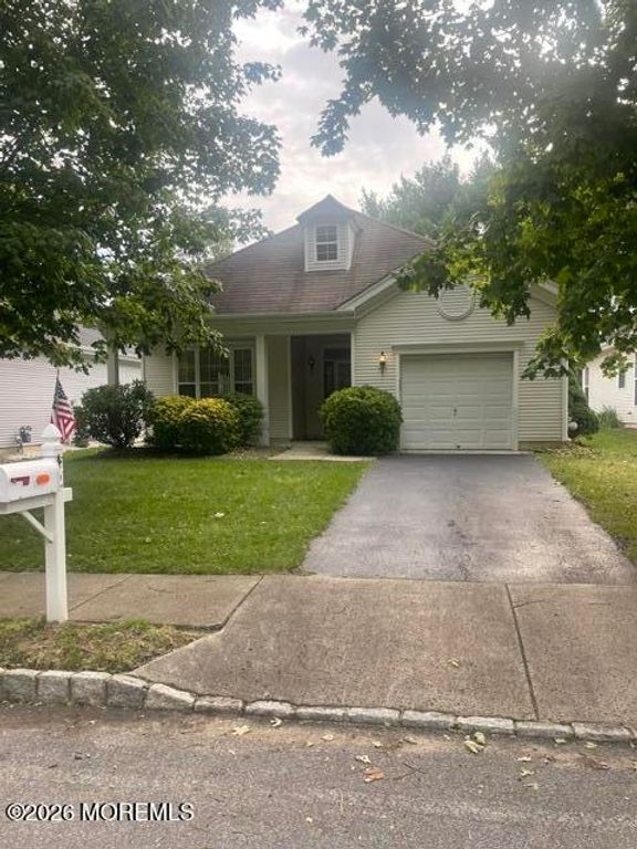 42 Spring Meadow Drive, Lakewood, NJ 08701