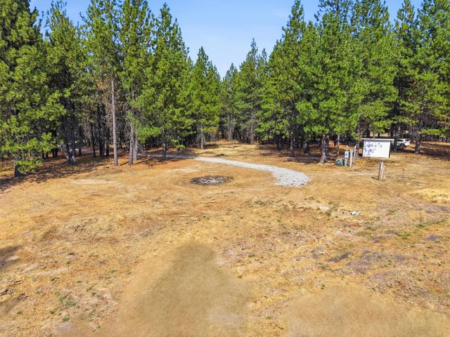 11612 E Laurel Rd, Elk, WA 99009