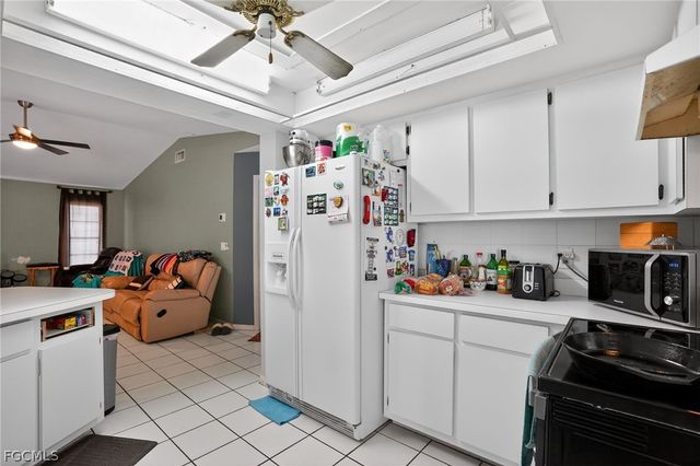 245 SW 32nd TER, Cape Coral, FL 33914