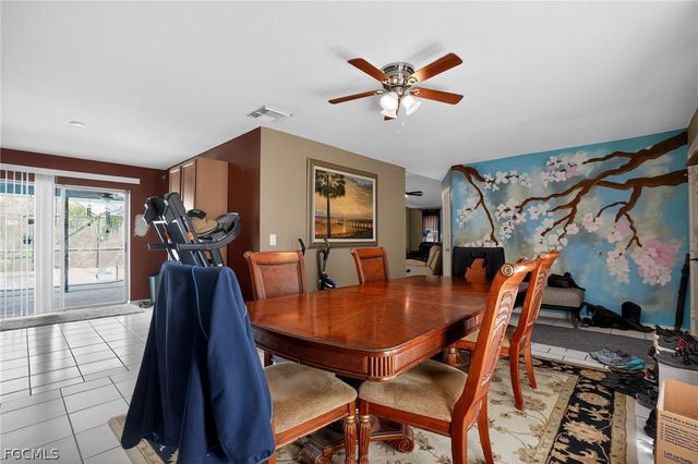 245 SW 32nd TER, Cape Coral, FL 33914