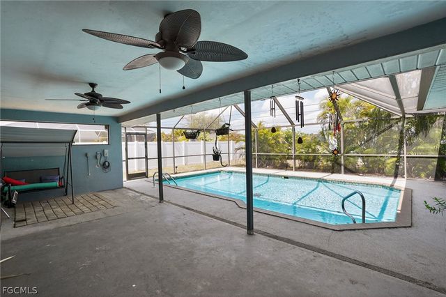 245 SW 32nd TER, Cape Coral, FL 33914