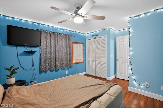 245 SW 32nd TER, Cape Coral, FL 33914