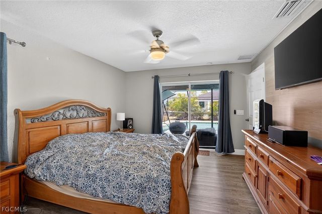 245 SW 32nd TER, Cape Coral, FL 33914