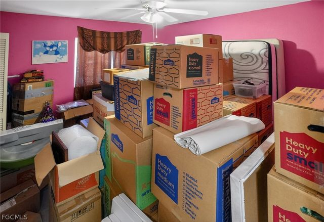 245 SW 32nd TER, Cape Coral, FL 33914