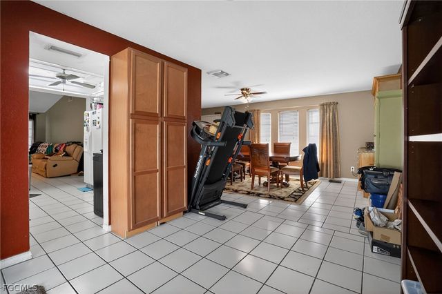 245 SW 32nd TER, Cape Coral, FL 33914