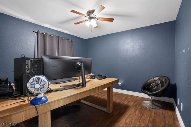 245 SW 32nd TER, Cape Coral, FL 33914