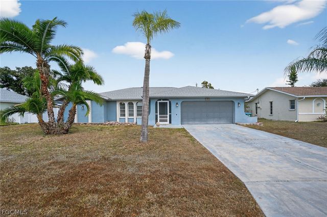 245 SW 32nd TER, Cape Coral, FL 33914