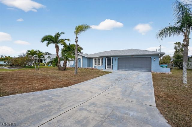 245 SW 32nd TER, Cape Coral, FL 33914